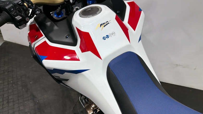 (23MY) Honda Africa Twin CRF1100L DCT